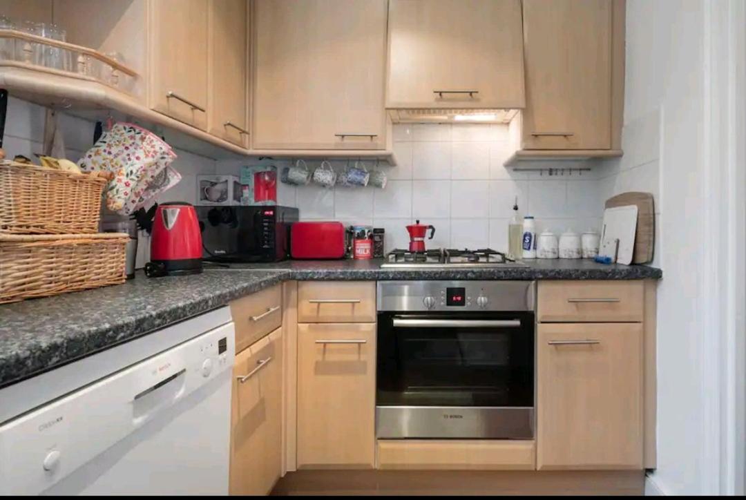 Stylish Room With Private Bath & Terrace In Super Central Clapham Junction Minutes From Victoria, Waterloo London Exteriör bild