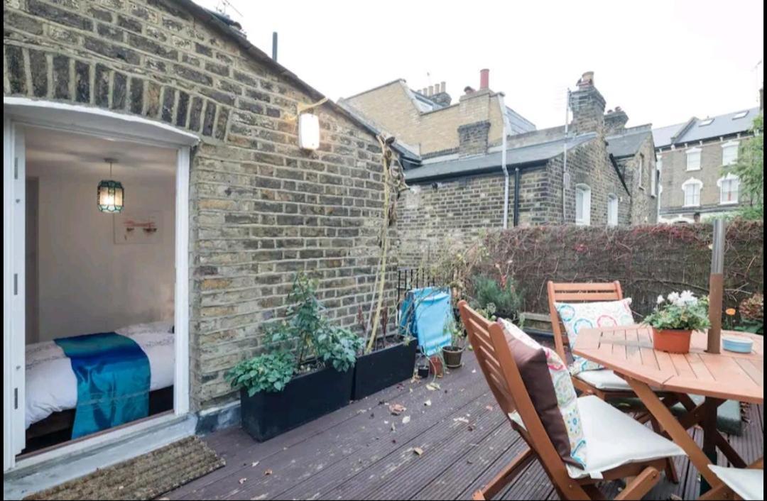 Stylish Room With Private Bath & Terrace In Super Central Clapham Junction Minutes From Victoria, Waterloo London Exteriör bild
