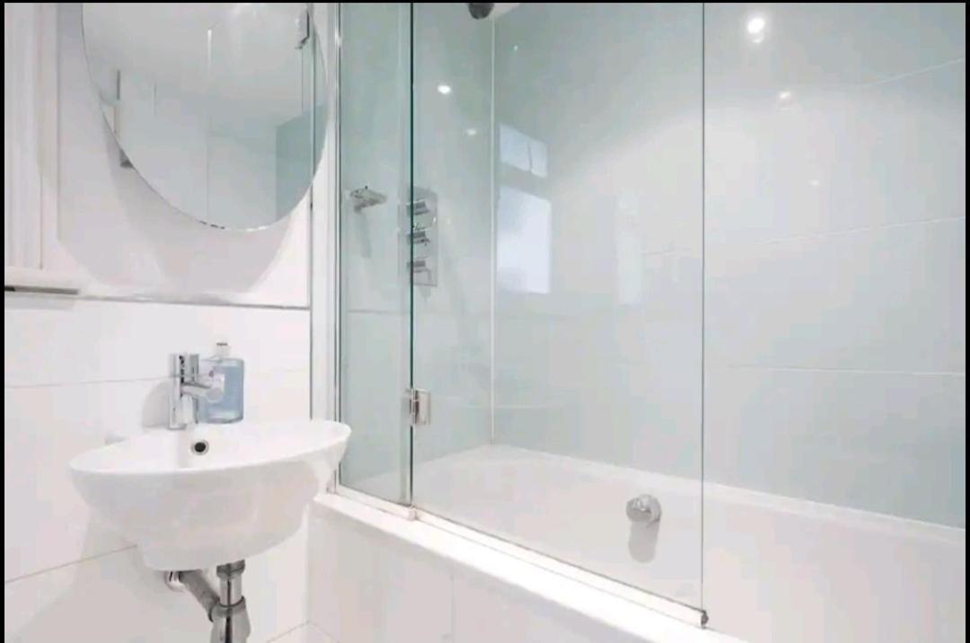 Stylish Room With Private Bath & Terrace In Super Central Clapham Junction Minutes From Victoria, Waterloo London Exteriör bild