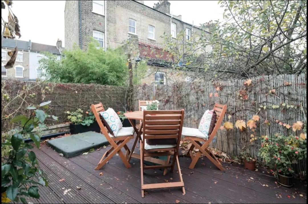 Stylish Room With Private Bath & Terrace In Super Central Clapham Junction Minutes From Victoria, Waterloo London Exteriör bild